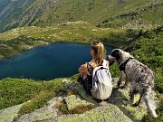 04 Bella vista sul Lago Grande  (2030 m) colorato di blu